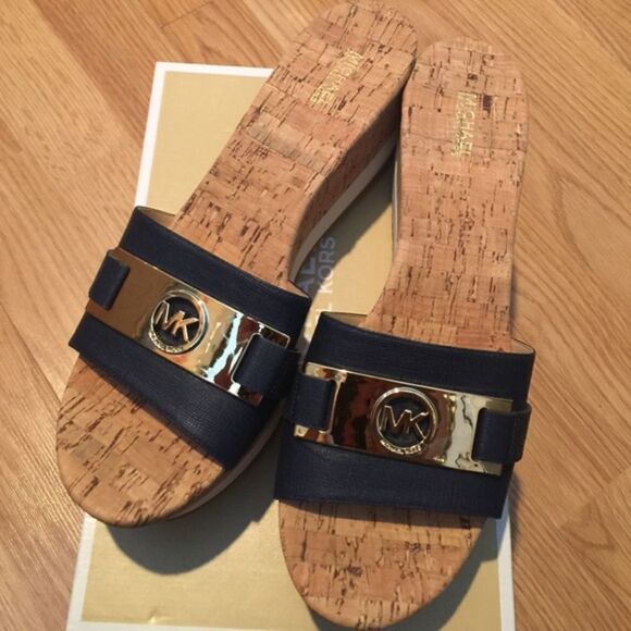 🎉Final deal🎉Michael Kors Platform Sandal - Picture 1 of 4